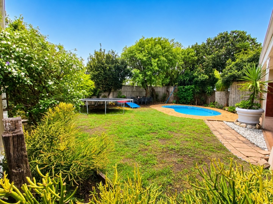 4 Bedroom Property for Sale in Parklands Western Cape